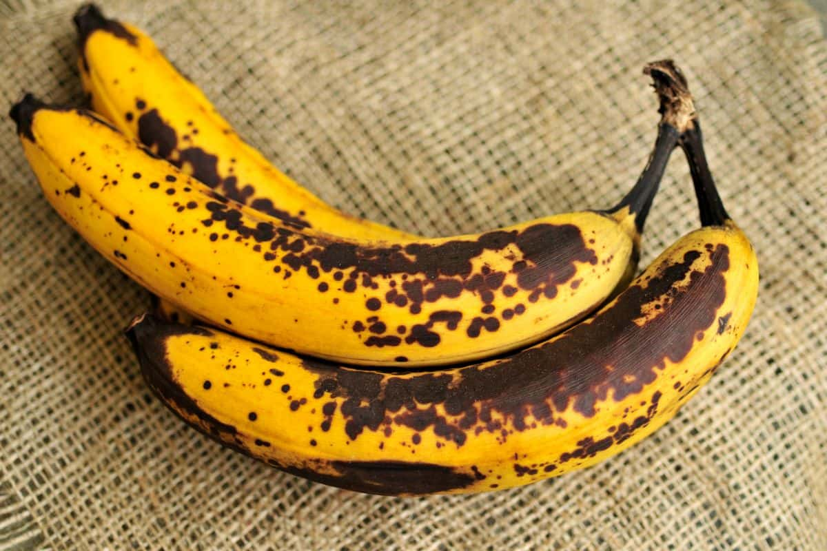 Pisang yang terlalu matang