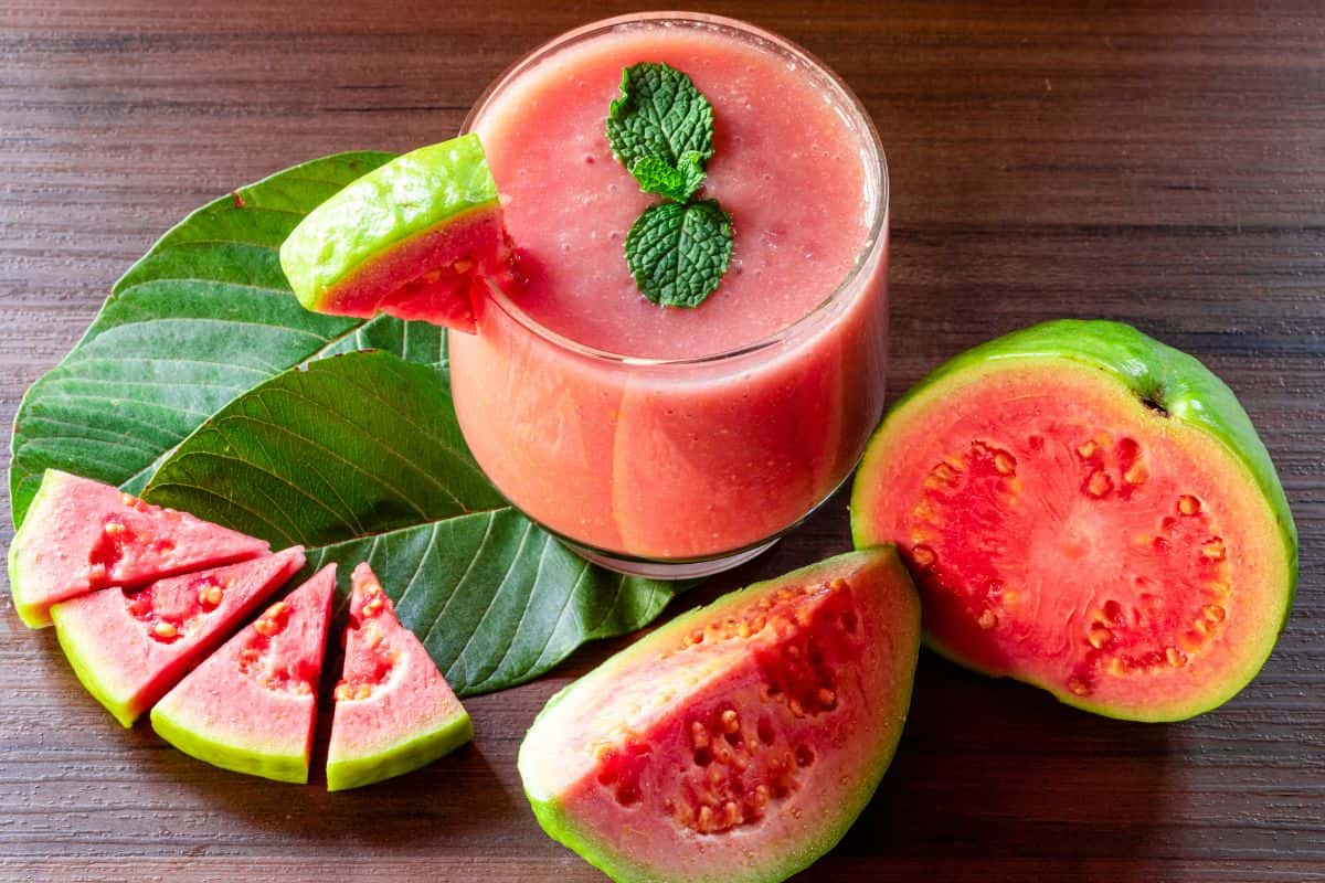 Segelas jus jambu biji