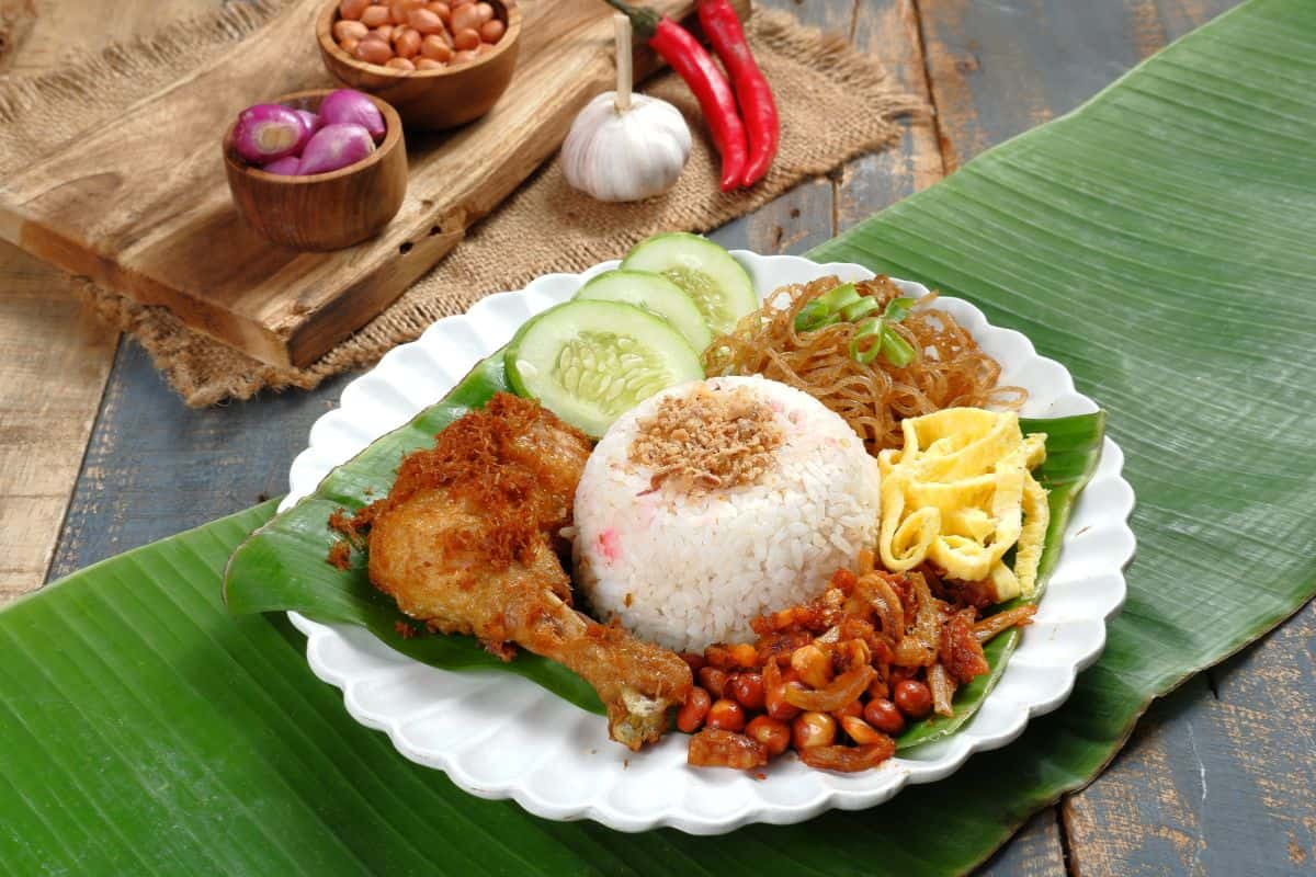 Sepiring nasi uduk