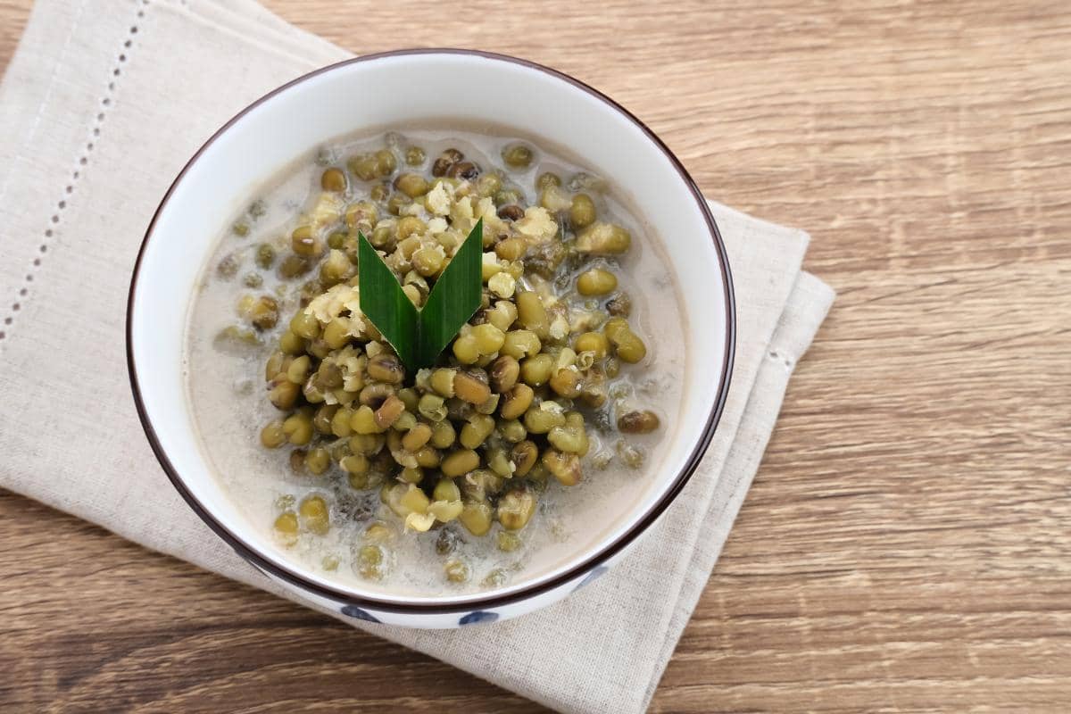 Semangkuk bubur kacang hijau