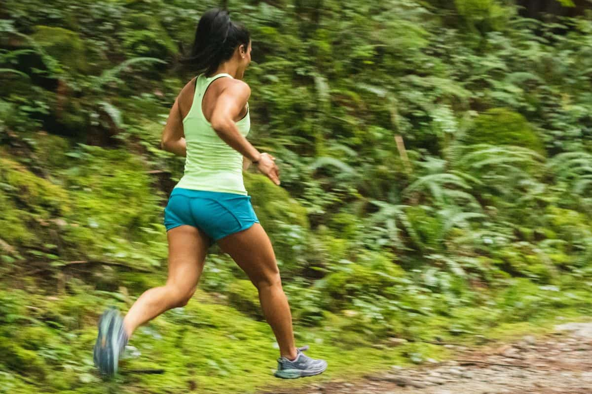 orang yang sedang jogging