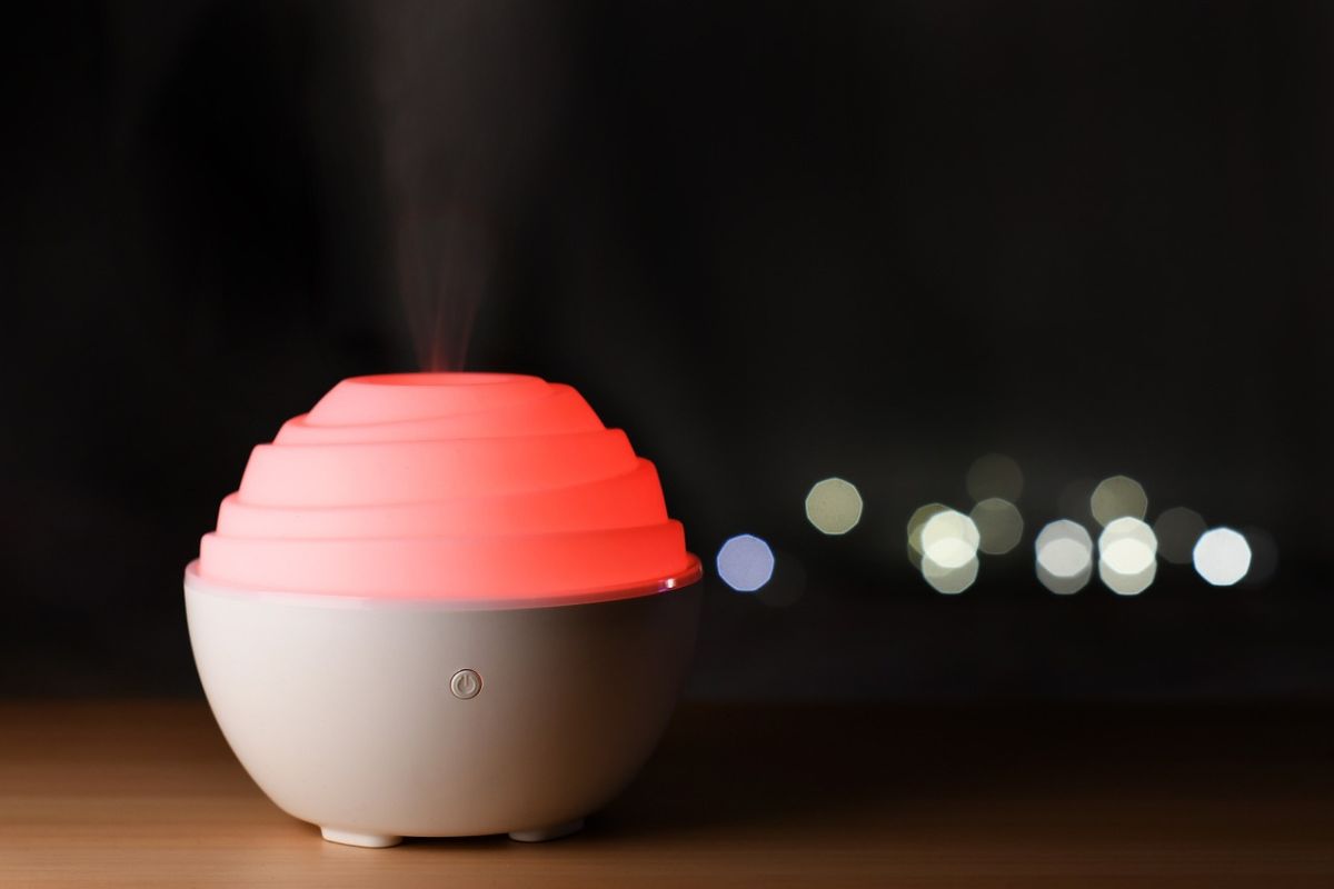 humidifier yang sedang menyala