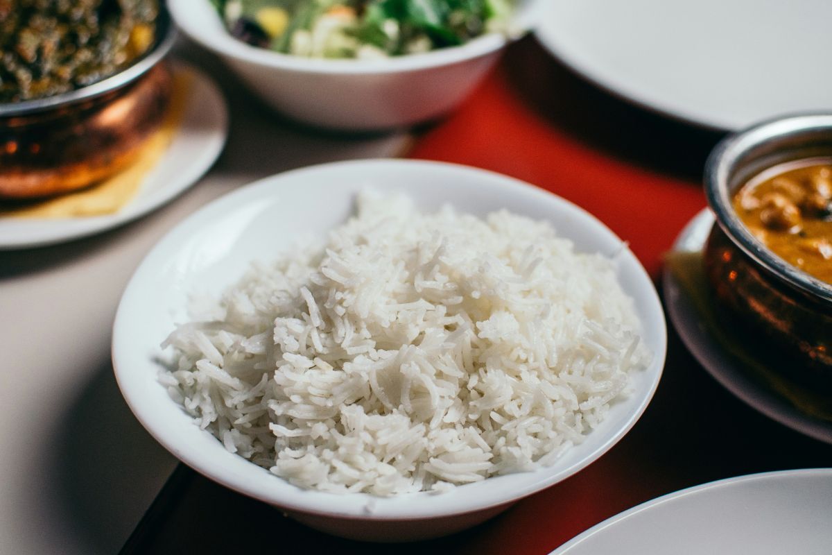 sepiring nasi dan teman makan yang lain